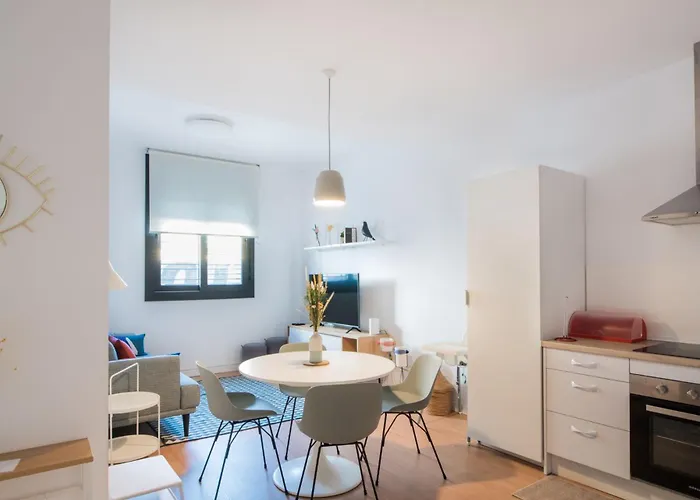 Cozy Modern Flat Terrace 2 Bedrooms 2 Bathrooms Appartamento