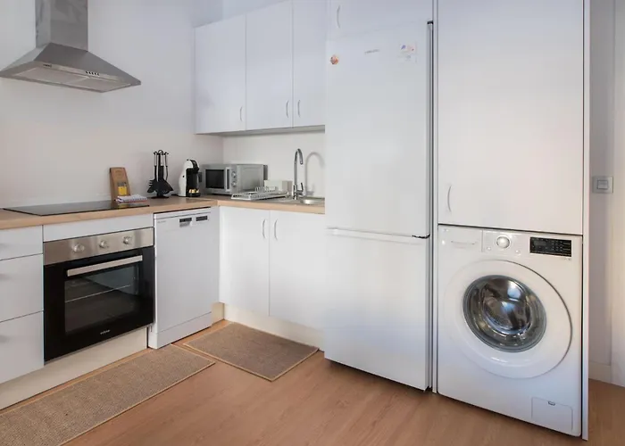 Cozy Modern Flat Terrace 2 Bedrooms 2 Bathrooms