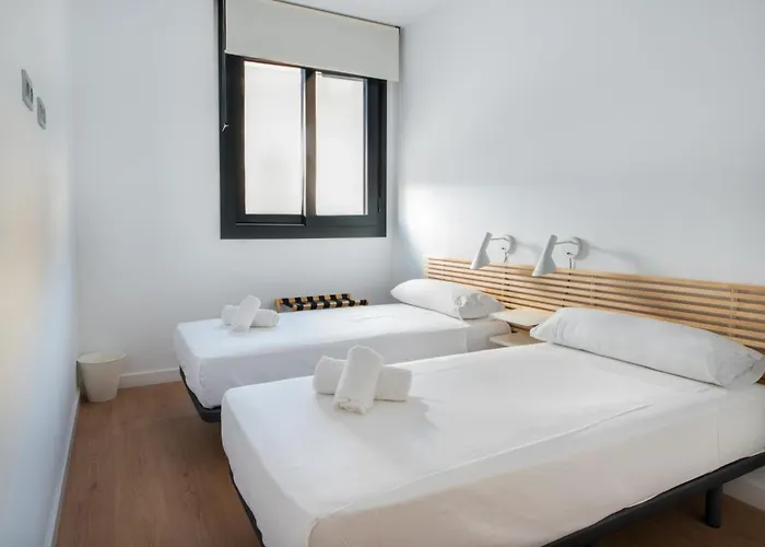 Cozy Modern Flat Terrace 2 Bedrooms 2 Bathrooms Málaga